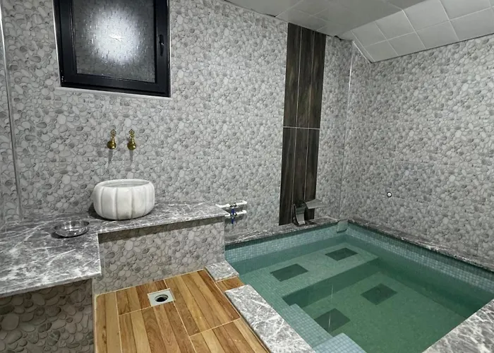 Doğal Termal Otel Gediz